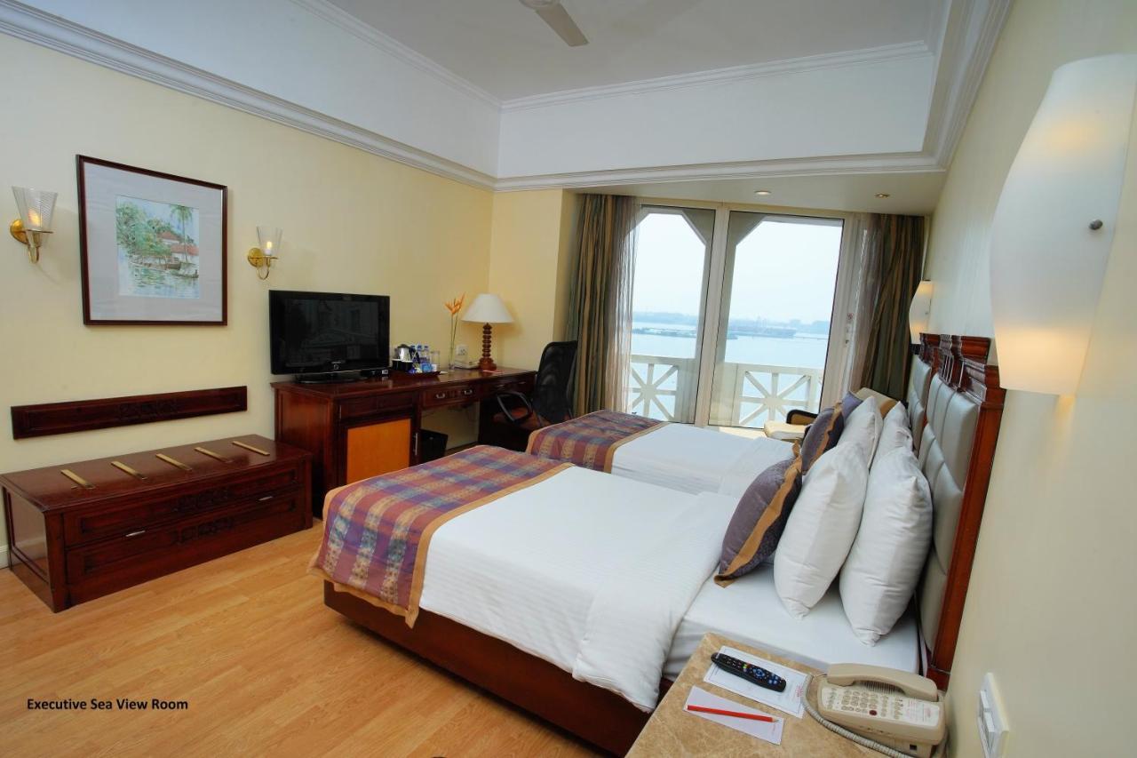Vivanta Ernakulam, Marine Drive Kochi Exterior photo