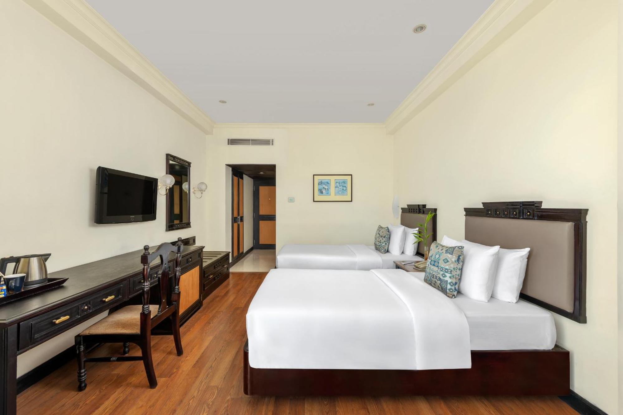 Vivanta Ernakulam, Marine Drive Kochi Exterior photo